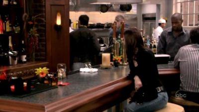 FREDDIE_-_E1X06_THE_ITALIAN_JOB_226.jpg