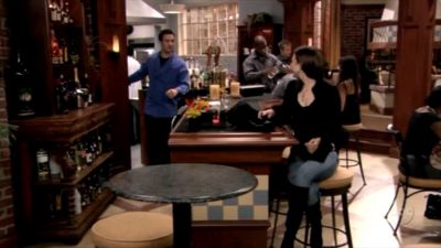 FREDDIE_-_E1X06_THE_ITALIAN_JOB_227.jpg