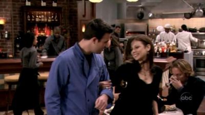 FREDDIE_-_E1X06_THE_ITALIAN_JOB_265.jpg