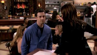 FREDDIE_-_E1X06_THE_ITALIAN_JOB_293.jpg