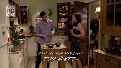 FREDDIE_-_E1X06_THE_ITALIAN_JOB_301.jpg