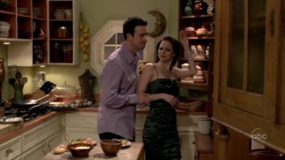 FREDDIE_-_E1X06_THE_ITALIAN_JOB_360.jpg