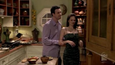 FREDDIE_-_E1X06_THE_ITALIAN_JOB_361.jpg