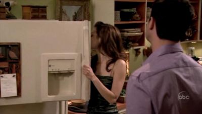 FREDDIE_-_E1X06_THE_ITALIAN_JOB_553.jpg