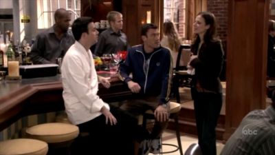 FREDDIE_-_E1X06_THE_ITALIAN_JOB_606.jpg