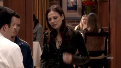 FREDDIE_-_E1X06_THE_ITALIAN_JOB_627.jpg