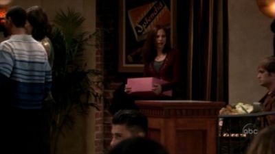 FREDDIE_-_E1X13_THE_TWO_THAT_GOT_AWAY_004.jpg