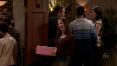 FREDDIE_-_E1X13_THE_TWO_THAT_GOT_AWAY_024.jpg