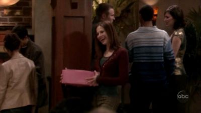 FREDDIE_-_E1X13_THE_TWO_THAT_GOT_AWAY_026.jpg