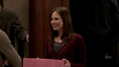 FREDDIE_-_E1X13_THE_TWO_THAT_GOT_AWAY_035.jpg