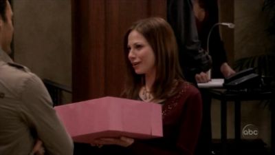 FREDDIE_-_E1X13_THE_TWO_THAT_GOT_AWAY_054.jpg