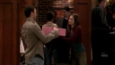 FREDDIE_-_E1X13_THE_TWO_THAT_GOT_AWAY_061.jpg