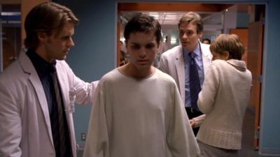 HOUSE_--_Ep_2_19_-_House_Vs_God256.jpg