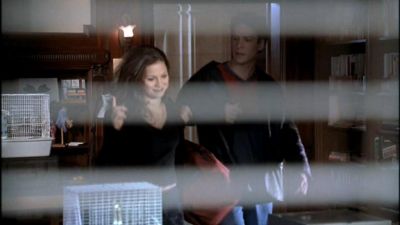Tamara_Braun_--_The_Pretender_Ep_3_09_Murder_101341.jpg