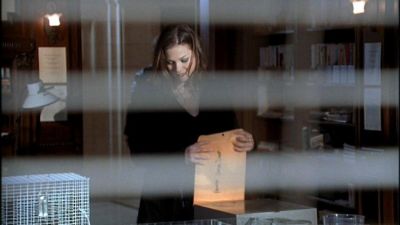 Tamara_Braun_--_The_Pretender_Ep_3_09_Murder_101357.jpg