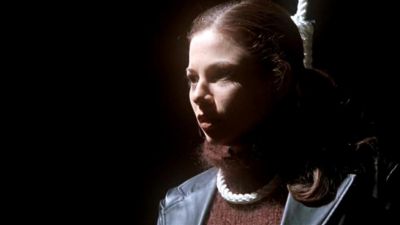 Tamara_Braun_--_The_Pretender_Ep_3_09_Murder_101540.jpg