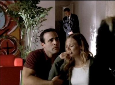Without_a_Trace_Ep_6X01_Lost_Son148.jpg