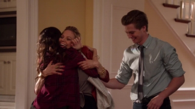 NECESSARY_ROUGHNESS_-_E2X14_THE_FALL_GUY_0046.jpg