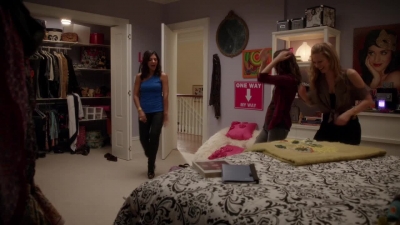 NECESSARY_ROUGHNESS_-_E2X14_THE_FALL_GUY_0221.jpg