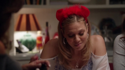 NECESSARY_ROUGHNESS_-_E2X14_THE_FALL_GUY_0812.jpg