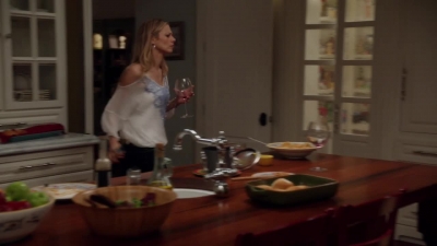 NECESSARY_ROUGHNESS_-_E2X14_THE_FALL_GUY_1033.jpg