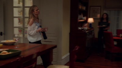 NECESSARY_ROUGHNESS_-_E2X14_THE_FALL_GUY_1042.jpg