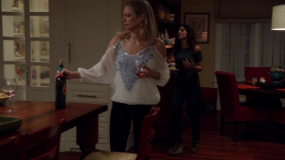 NECESSARY_ROUGHNESS_-_E2X14_THE_FALL_GUY_1051.jpg