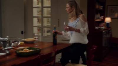 NECESSARY_ROUGHNESS_-_E2X14_THE_FALL_GUY_1056.jpg