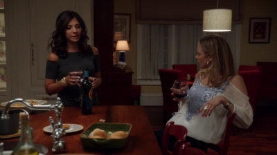 NECESSARY_ROUGHNESS_-_E2X14_THE_FALL_GUY_1083.jpg