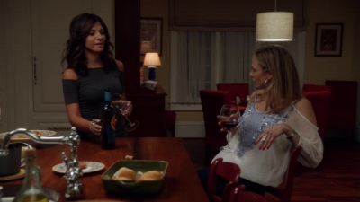 NECESSARY_ROUGHNESS_-_E2X14_THE_FALL_GUY_1089.jpg