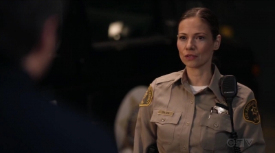 THE_ROOKIE_-_E1X15_MANHUNT_092.jpg