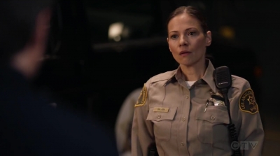 THE_ROOKIE_-_E1X15_MANHUNT_102.jpg