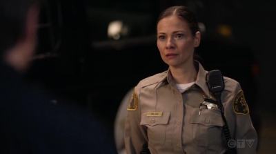 THE_ROOKIE_-_E1X15_MANHUNT_134.jpg