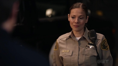 THE_ROOKIE_-_E1X15_MANHUNT_190.jpg