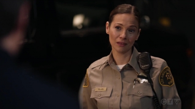 THE_ROOKIE_-_E1X15_MANHUNT_205.jpg