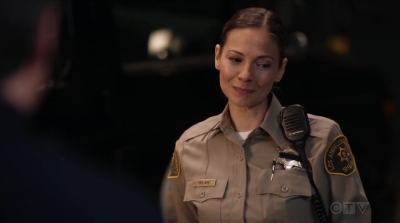 THE_ROOKIE_-_E1X15_MANHUNT_211.jpg