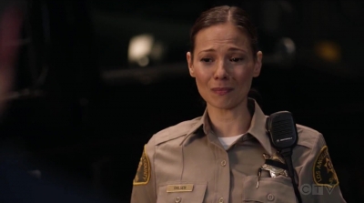 THE_ROOKIE_-_E1X15_MANHUNT_230.jpg
