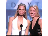 05162003_30th_Annual_Daytime_Emmy_Awards014.gif