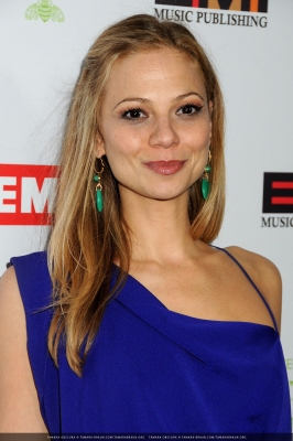 02122012_-_RED_CARPET_ARRIVALS_4TH_ANNUAL_GRAMMY_AWARDS_014.jpg