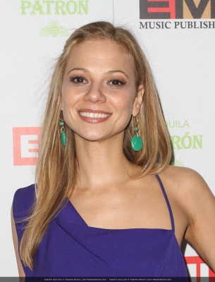 02122012_-_RED_CARPET_ARRIVALS_4TH_ANNUAL_GRAMMY_AWARDS_020.jpg