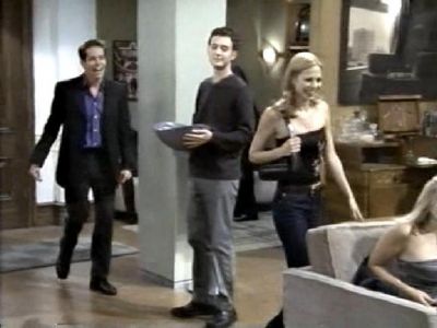Off_Centre_1X01_Lets_Meet_Mike_and_Euan045.jpg