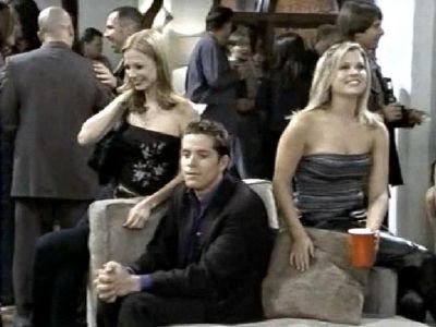Off_Centre_1X01_Lets_Meet_Mike_and_Euan090.jpg