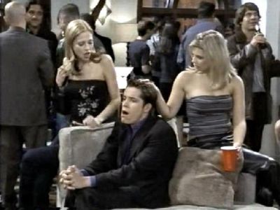 Off_Centre_1X01_Lets_Meet_Mike_and_Euan098.jpg