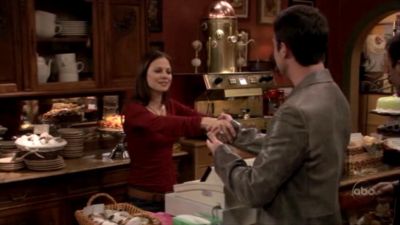 FREDDIE_-_E1X05_THE_WAR_OF_THE_ROSE_056.jpg