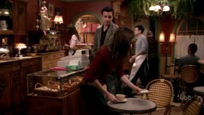 FREDDIE_-_E1X05_THE_WAR_OF_THE_ROSE_099.jpg