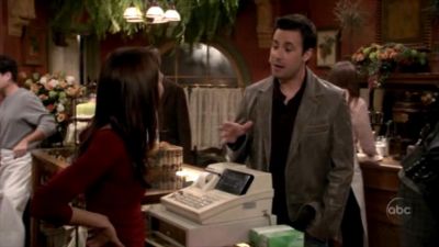 FREDDIE_-_E1X05_THE_WAR_OF_THE_ROSE_121.jpg