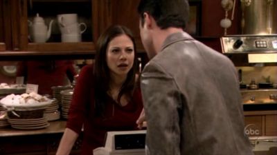 FREDDIE_-_E1X05_THE_WAR_OF_THE_ROSE_238.jpg