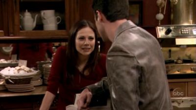 FREDDIE_-_E1X05_THE_WAR_OF_THE_ROSE_248.jpg