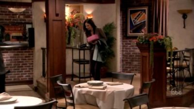 FREDDIE_-_E1X05_THE_WAR_OF_THE_ROSE_277.jpg