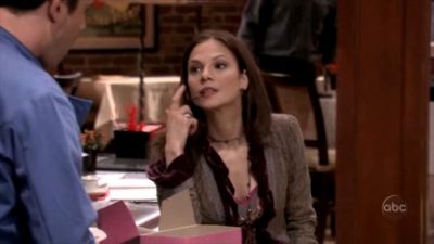 FREDDIE_-_E1X05_THE_WAR_OF_THE_ROSE_347.jpg